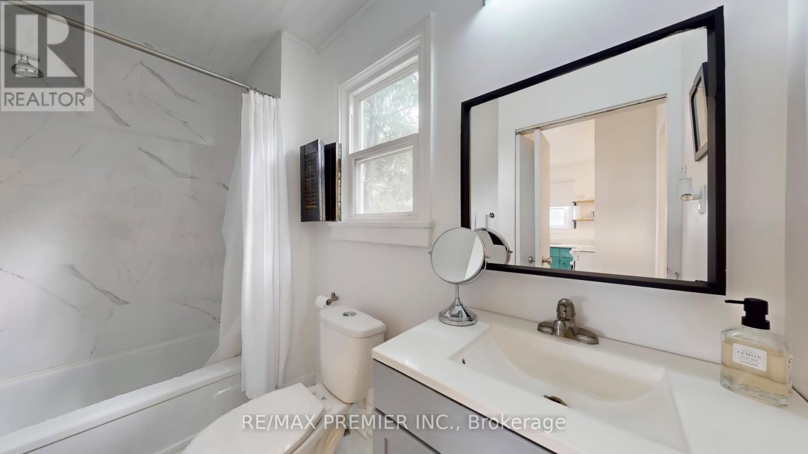 1 Burness Drive, St. Catharines, Ontario  L2P 1J2 - Photo 11 - X12538052