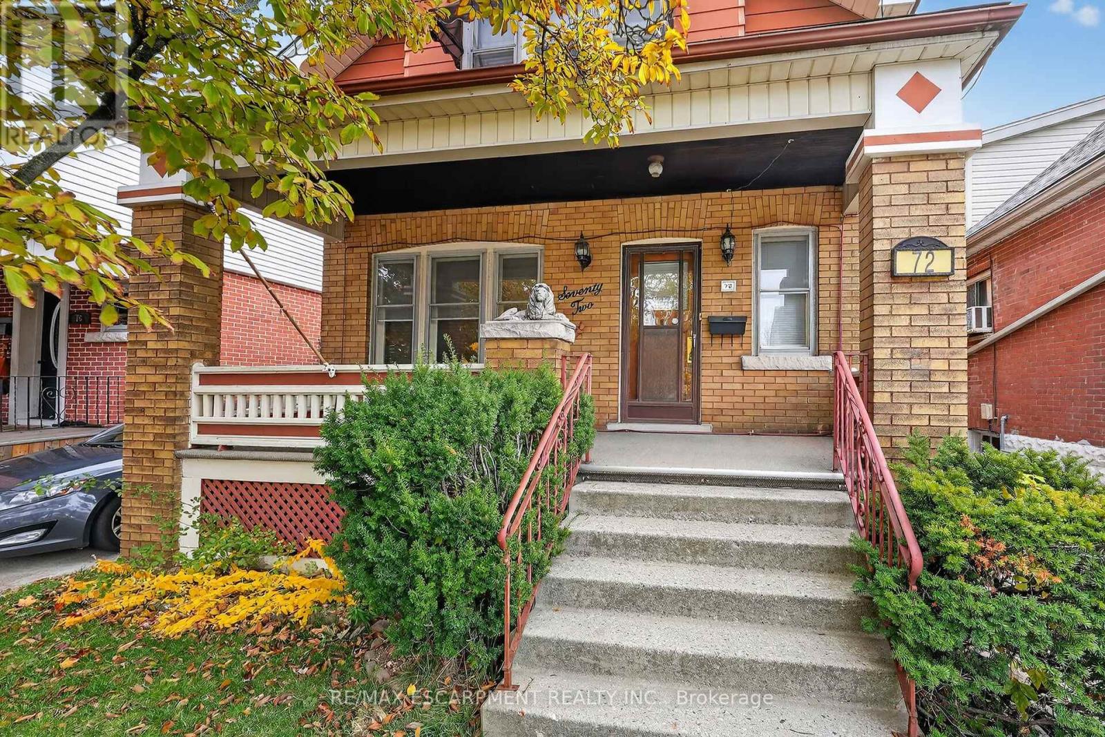 72 London Street N, Hamilton, Ontario  L8H 4B5 - Photo 2 - X12538116