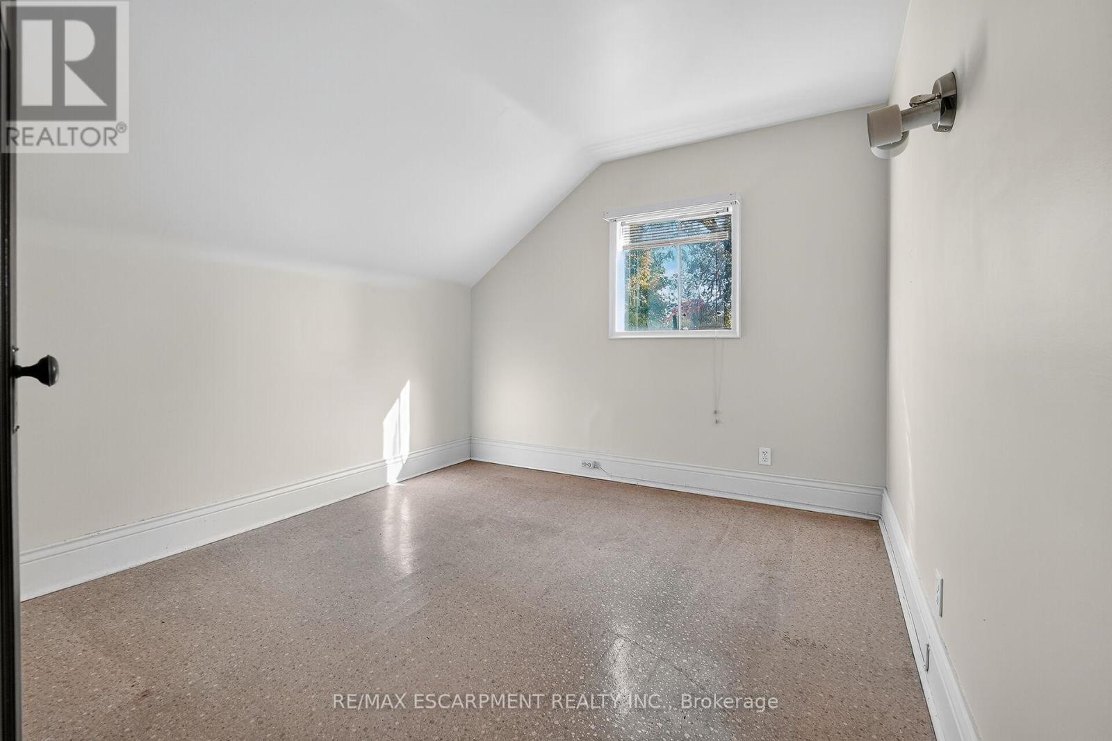 72 London Street N, Hamilton, Ontario  L8H 4B5 - Photo 20 - X12538116