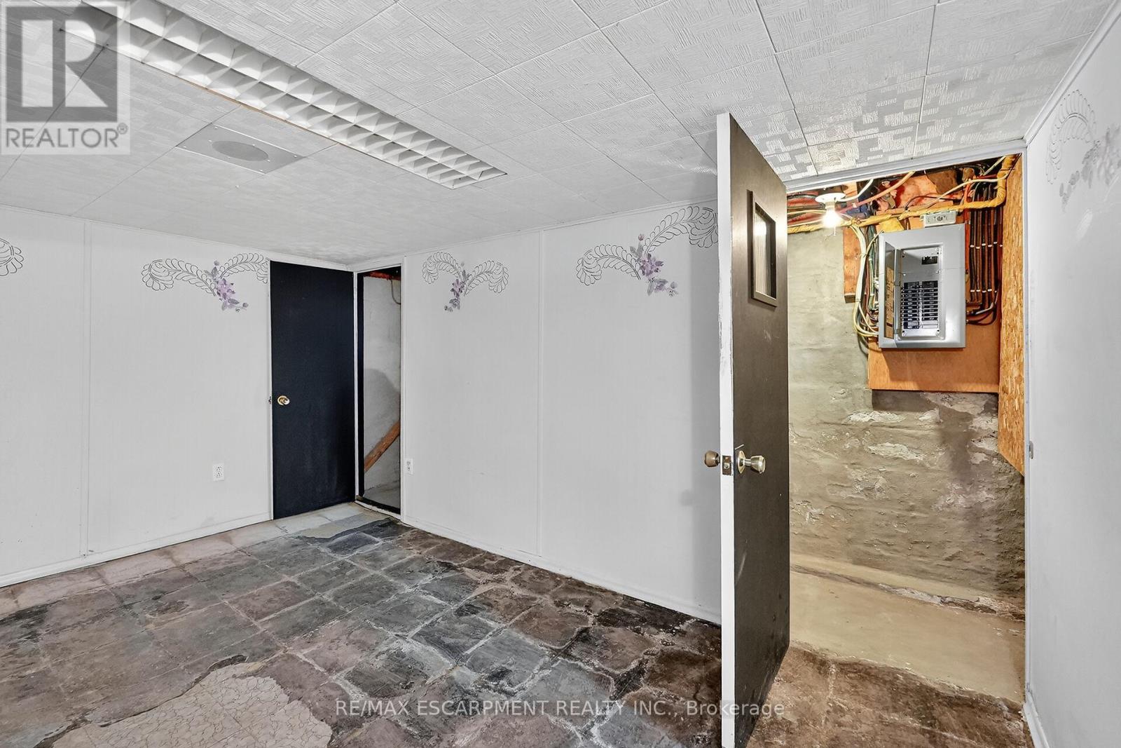 72 London Street N, Hamilton, Ontario  L8H 4B5 - Photo 27 - X12538116