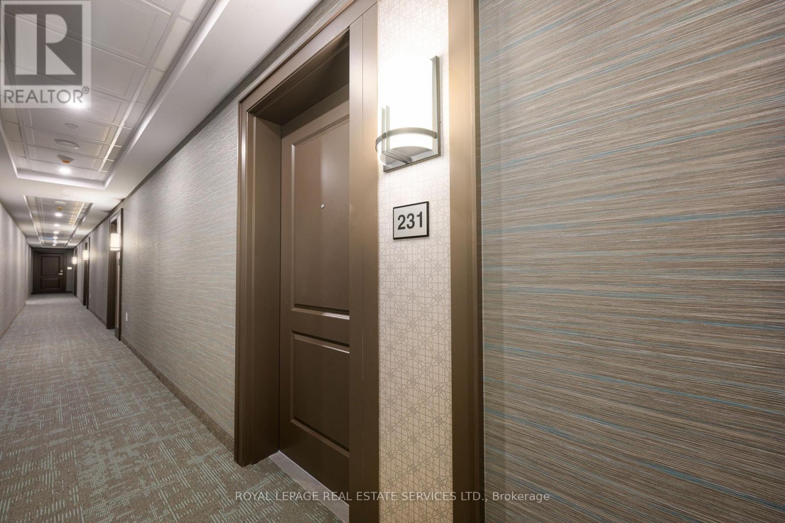 231 - 450 Dundas Street E, Hamilton, Ontario  L0R 2H8 - Photo 2 - X12538124