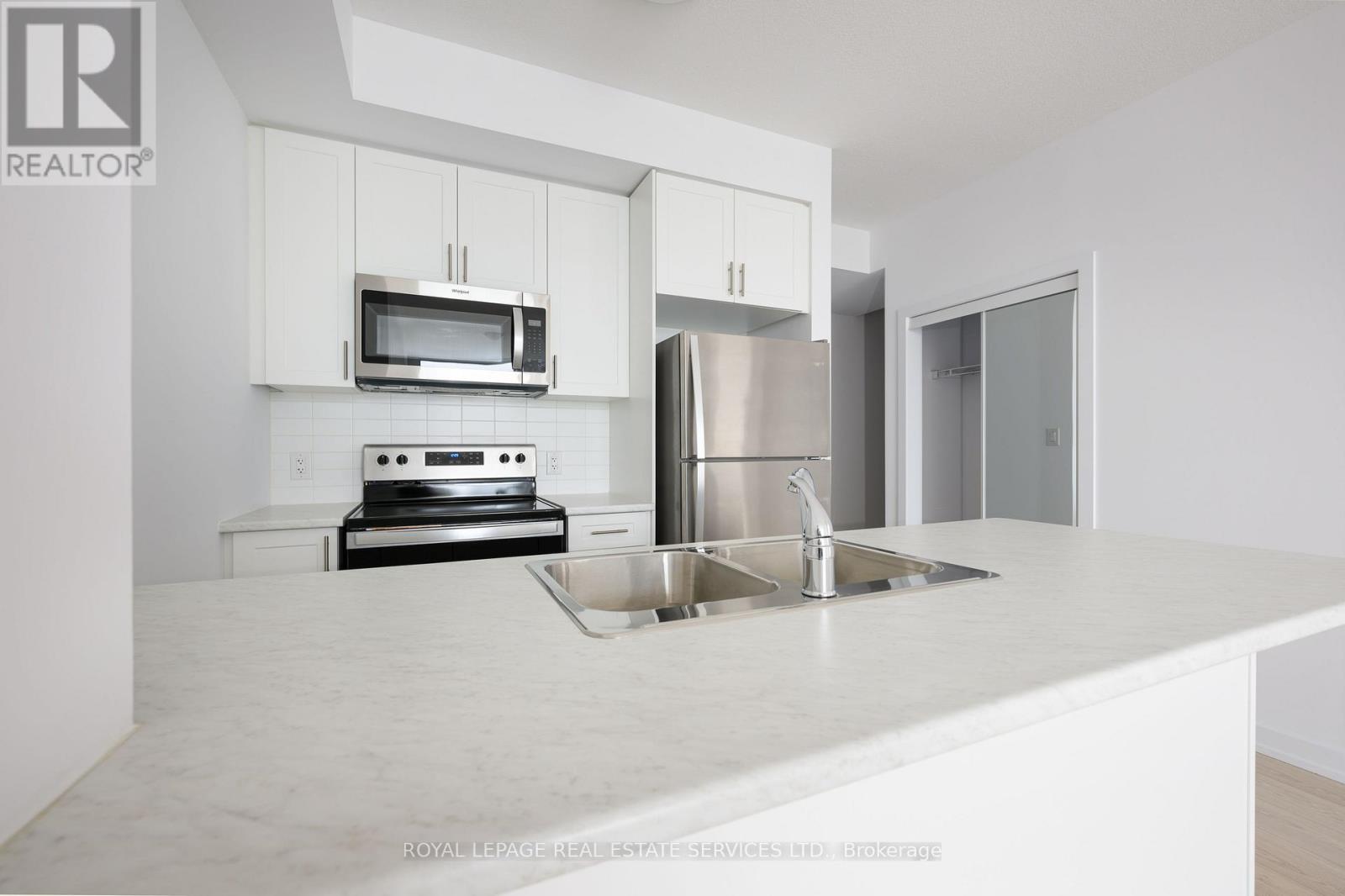 231 - 450 Dundas Street E, Hamilton, Ontario  L0R 2H8 - Photo 8 - X12538124