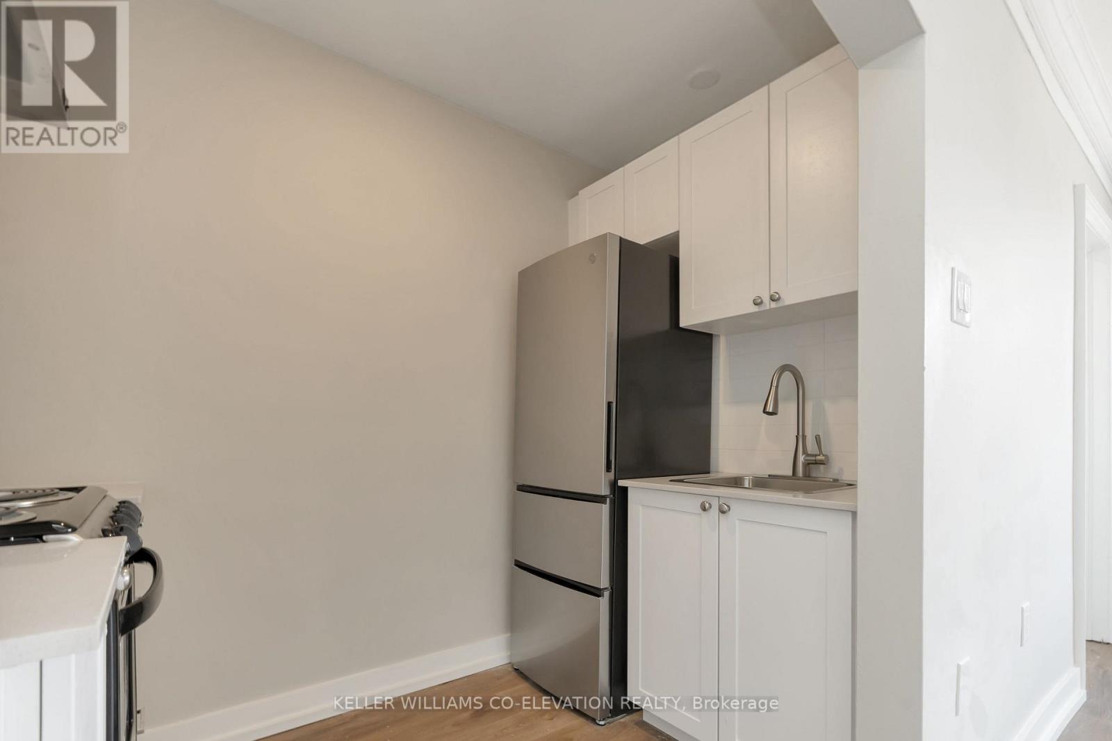 6 - 133 Prospect Street S, Hamilton, Ontario  L8M 1M6 - Photo 4 - X12538142