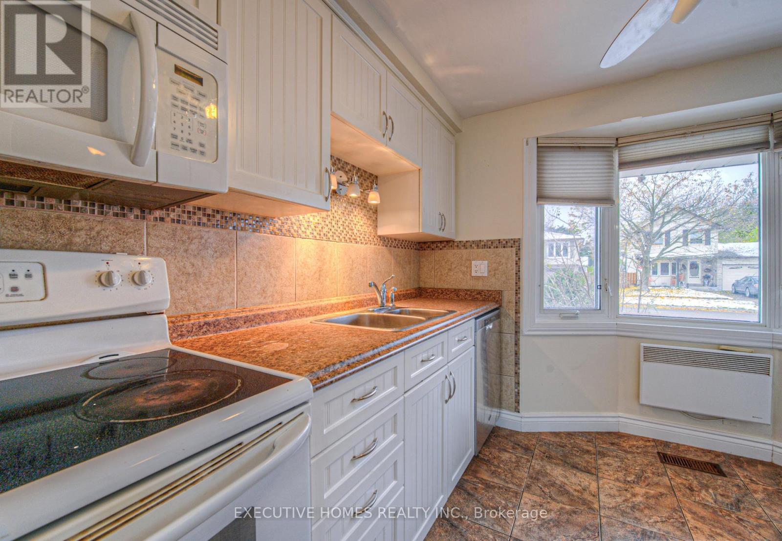 595 Preston Parkway, Cambridge, Ontario  N3H 5J9 - Photo 12 - X12309920