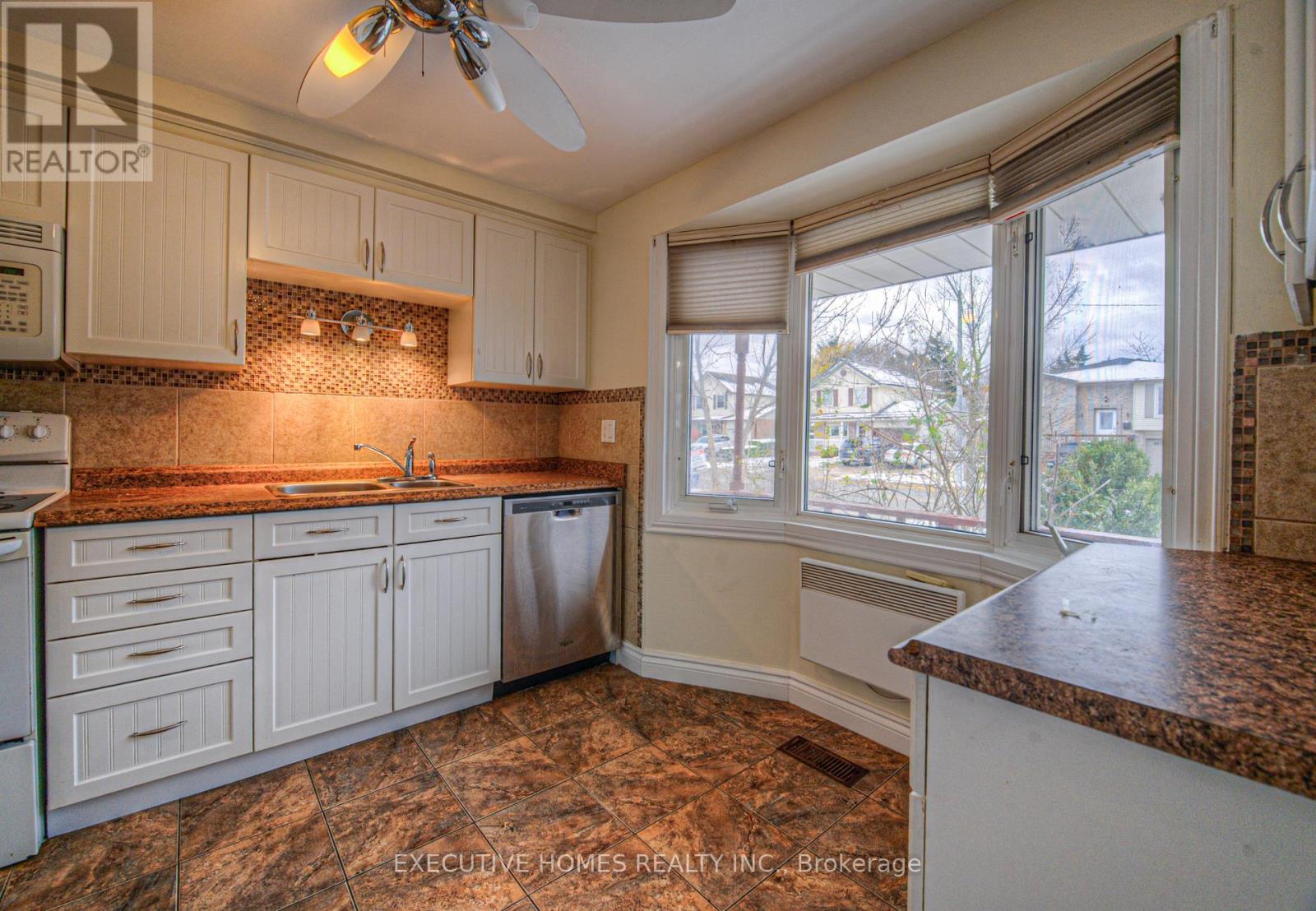 595 Preston Parkway, Cambridge, Ontario  N3H 5J9 - Photo 6 - X12309920