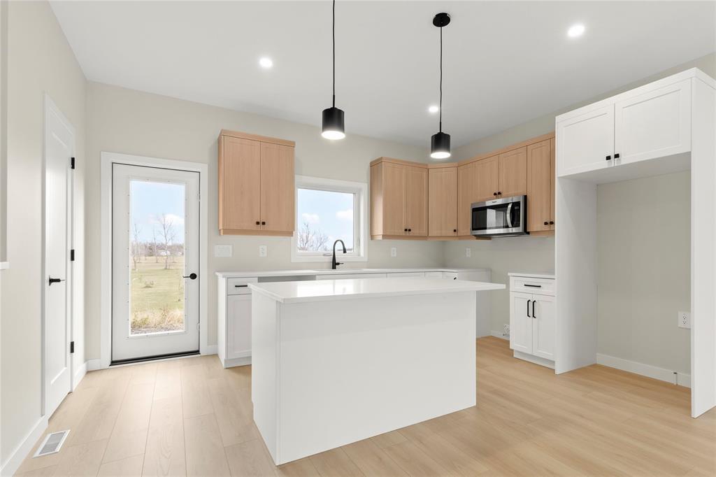 119 Champagne Street, Ste Anne, Manitoba R5H 0C2 - Photo 3 - 202525703