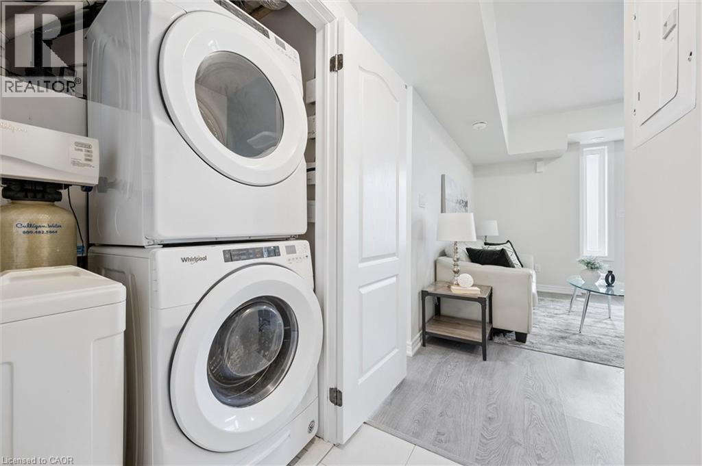 252 Law Drive, Guelph, Ontario N1E 0P6 - Photo 10 - 40782233