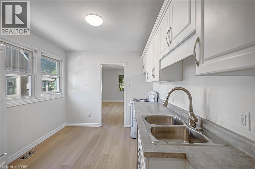 68 Dorothy Street, Brantford, Ontario  N3S 1H2 - Photo 11 - 40768725