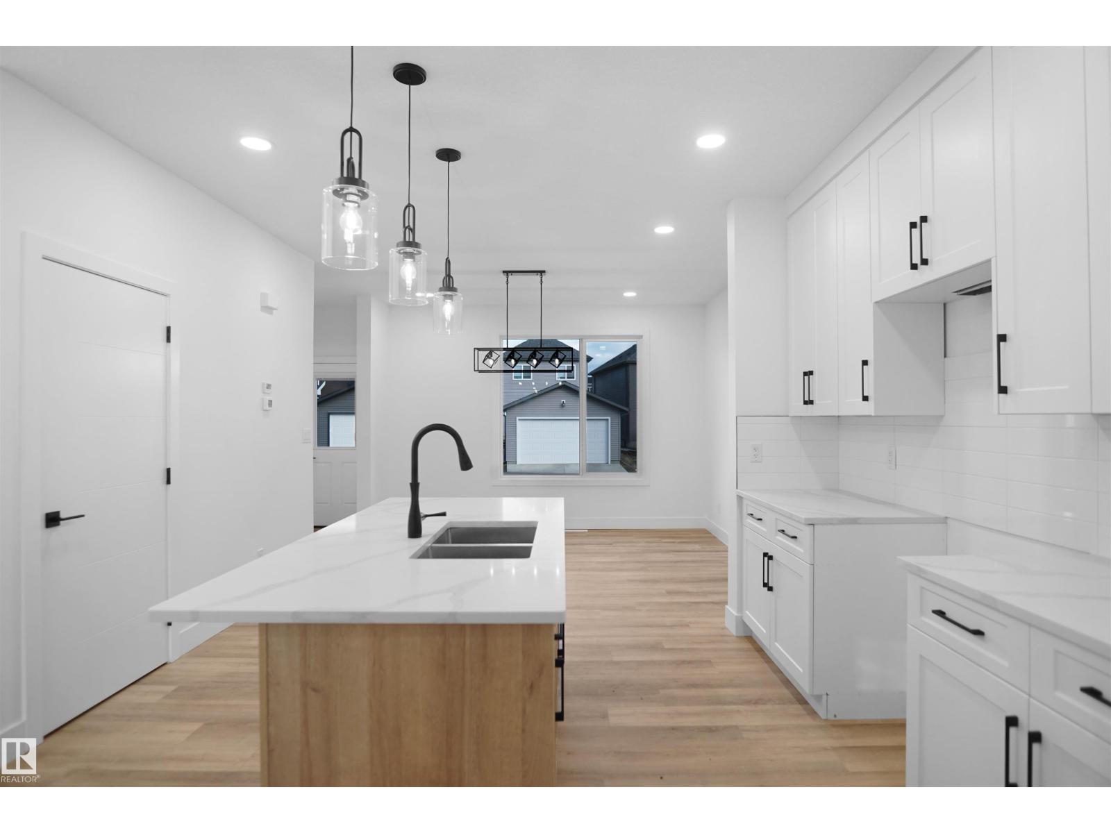 786 Cy Becker Dr Nw, Edmonton, Alberta  T5Y 2W4 - Photo 8 - E4464993