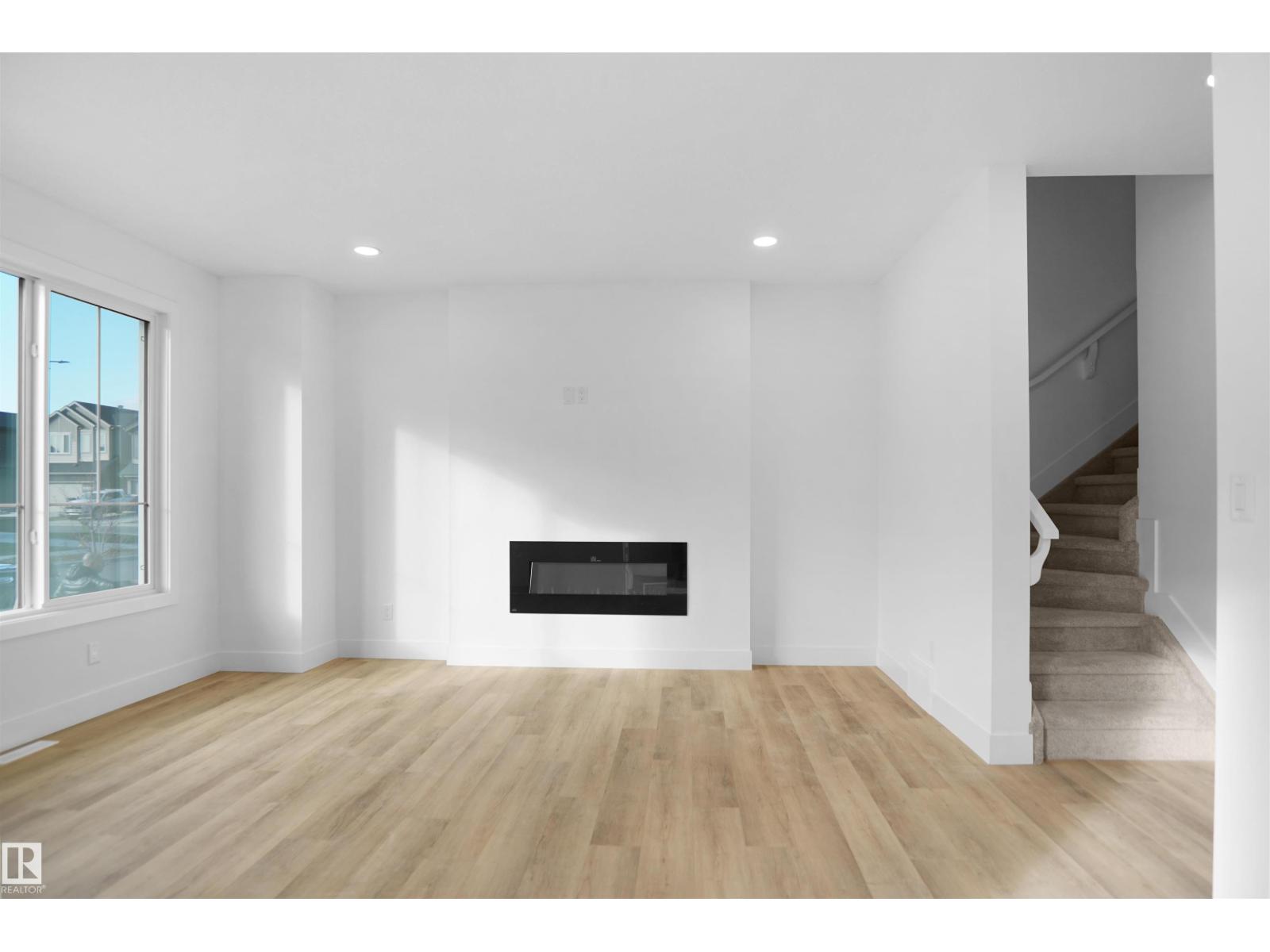 786 Cy Becker Dr Nw, Edmonton, Alberta  T5Y 2W4 - Photo 4 - E4464993