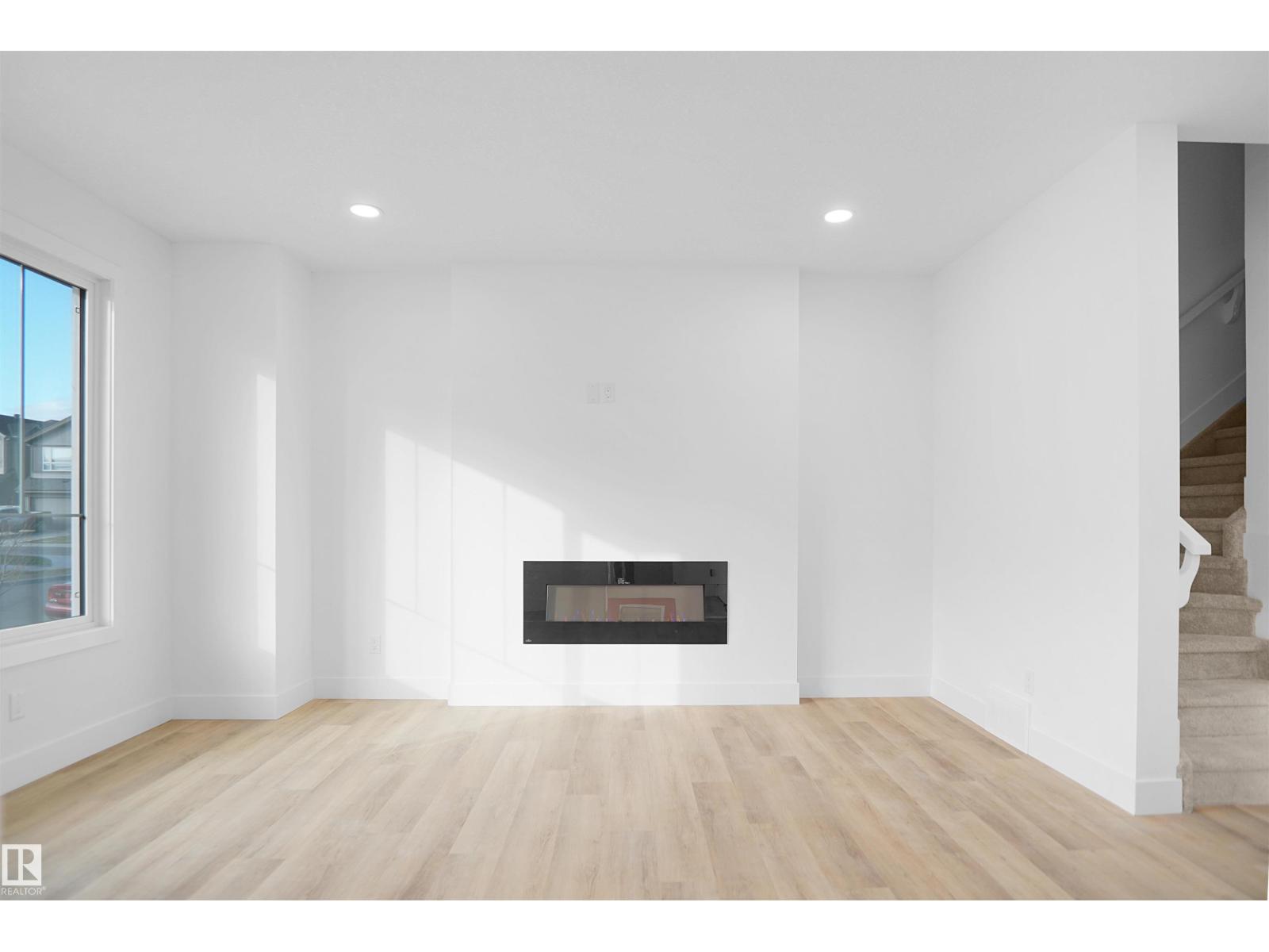 786 Cy Becker Dr Nw, Edmonton, Alberta  T5Y 2W4 - Photo 3 - E4464993