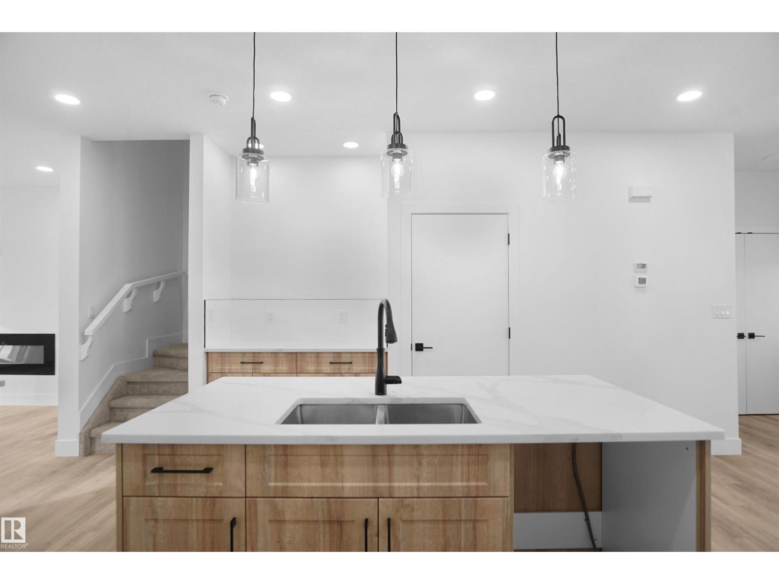 786 Cy Becker Dr Nw, Edmonton, Alberta  T5Y 2W4 - Photo 10 - E4464993