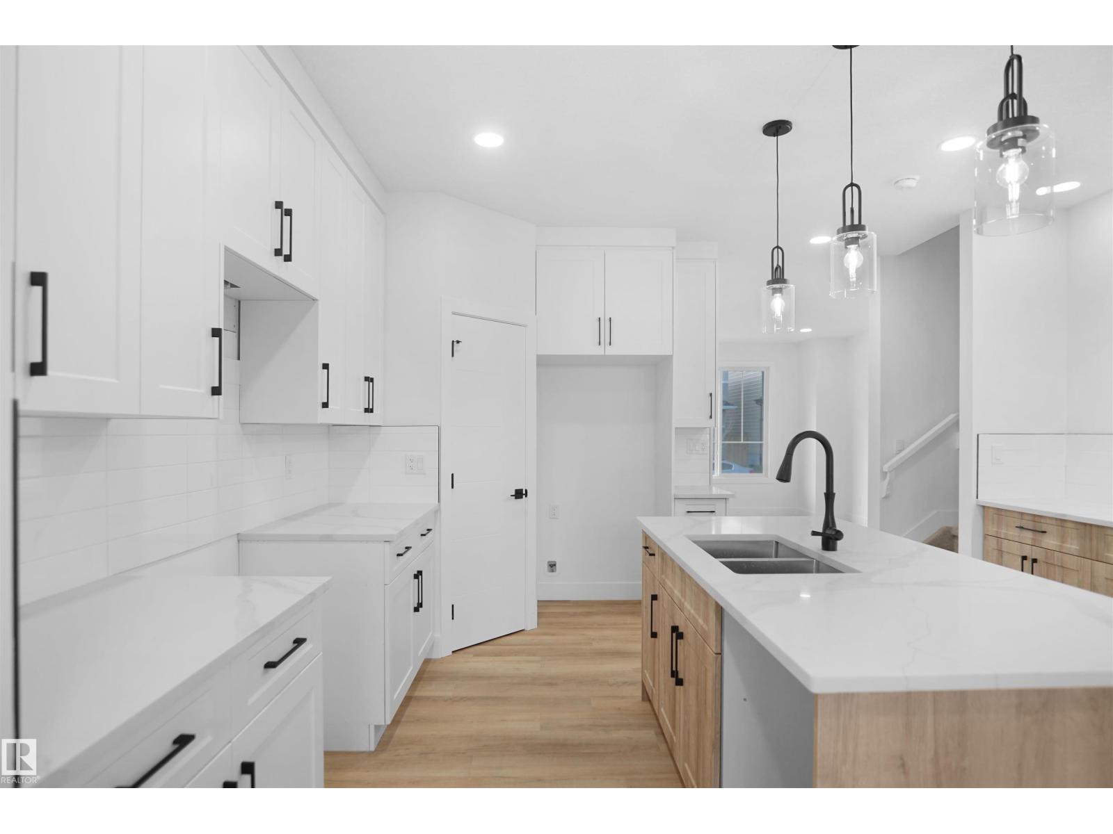 786 Cy Becker Dr Nw, Edmonton, Alberta  T5Y 2W4 - Photo 11 - E4464993