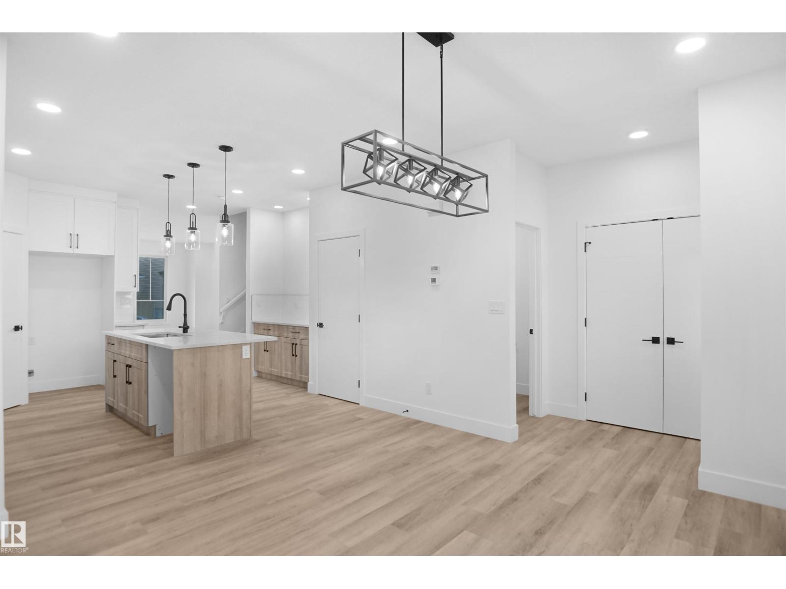 786 Cy Becker Dr Nw, Edmonton, Alberta  T5Y 2W4 - Photo 14 - E4464993