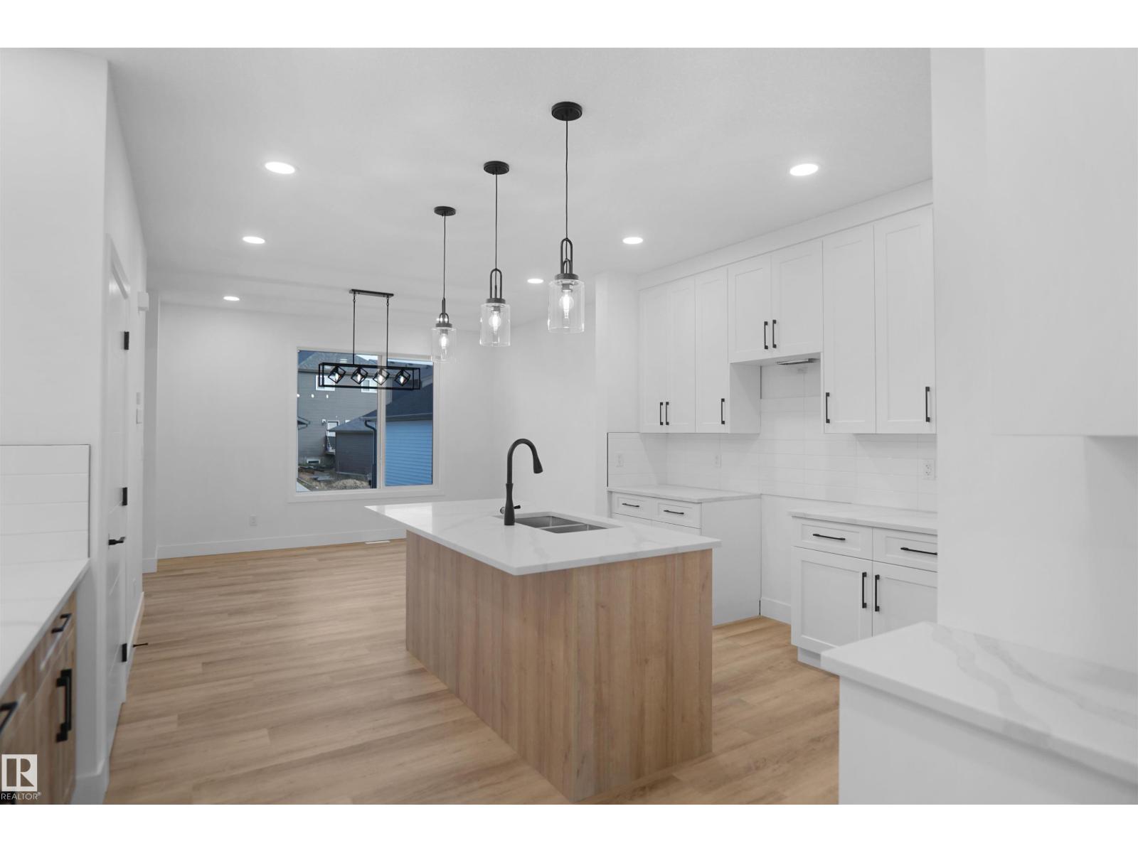 786 Cy Becker Dr Nw, Edmonton, Alberta  T5Y 2W4 - Photo 9 - E4464993