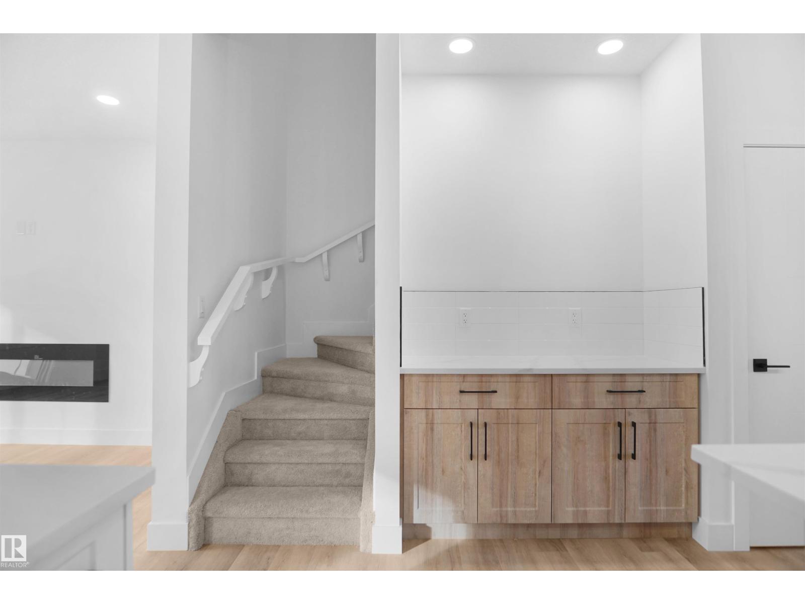 786 Cy Becker Dr Nw, Edmonton, Alberta  T5Y 2W4 - Photo 13 - E4464993