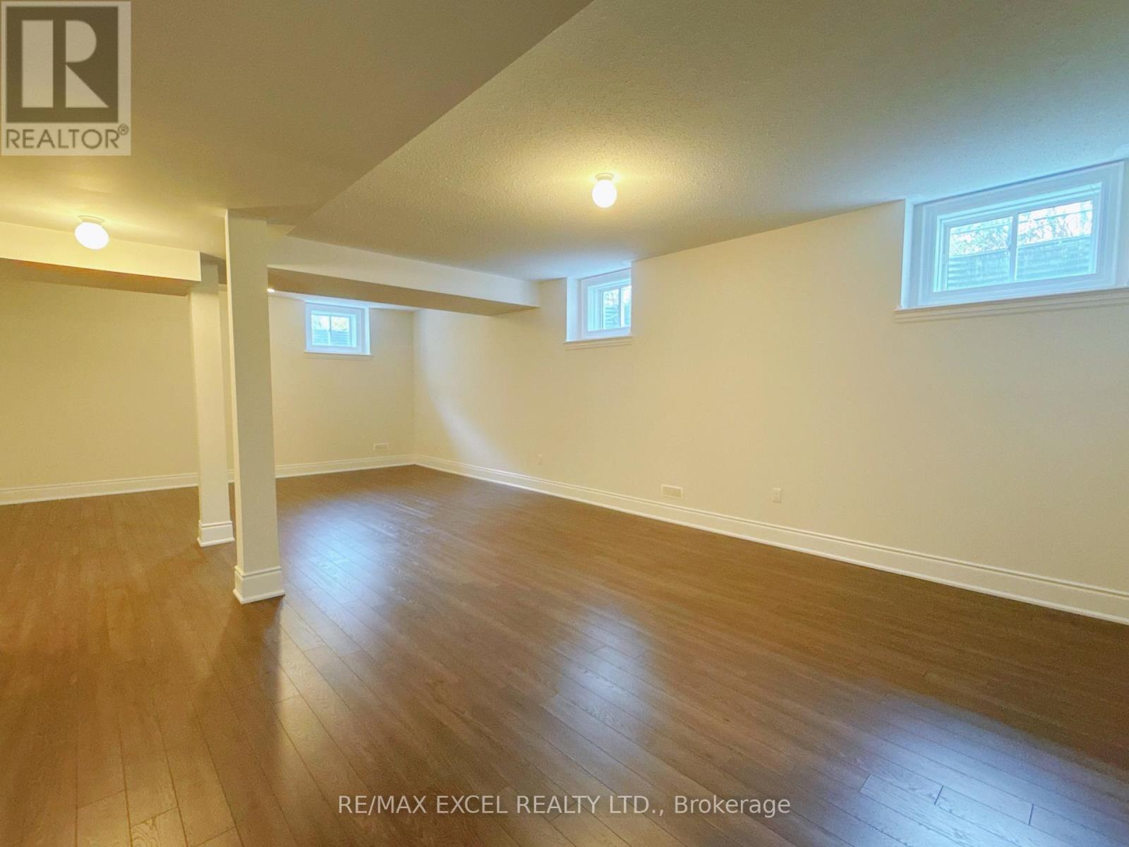 18 Macdonald Court, Richmond Hill, Ontario  L4E 4S3 - Photo 8 - N12524946