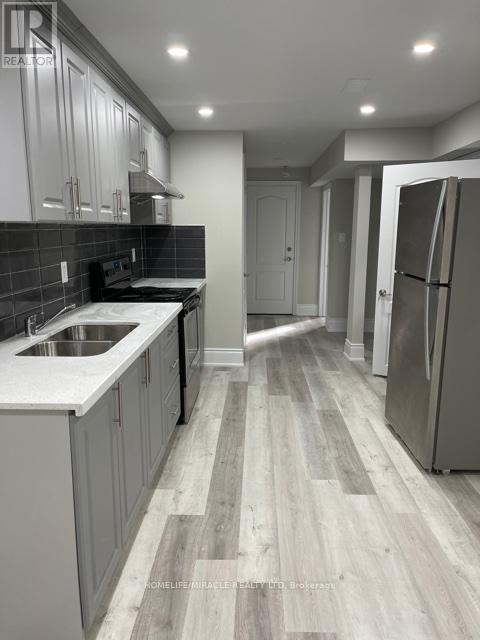 78 Saint Dennis Road, Brampton, Ontario  L6R 0B6 - Photo 13 - W12533086