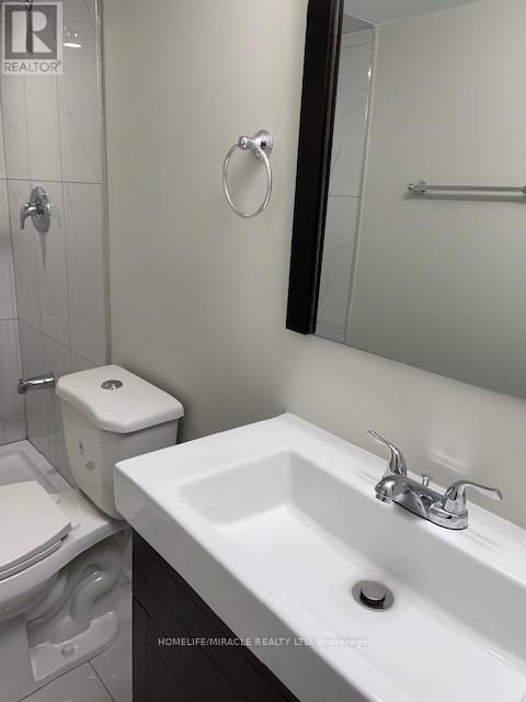 78 Saint Dennis Road, Brampton, Ontario  L6R 0B6 - Photo 6 - W12533086