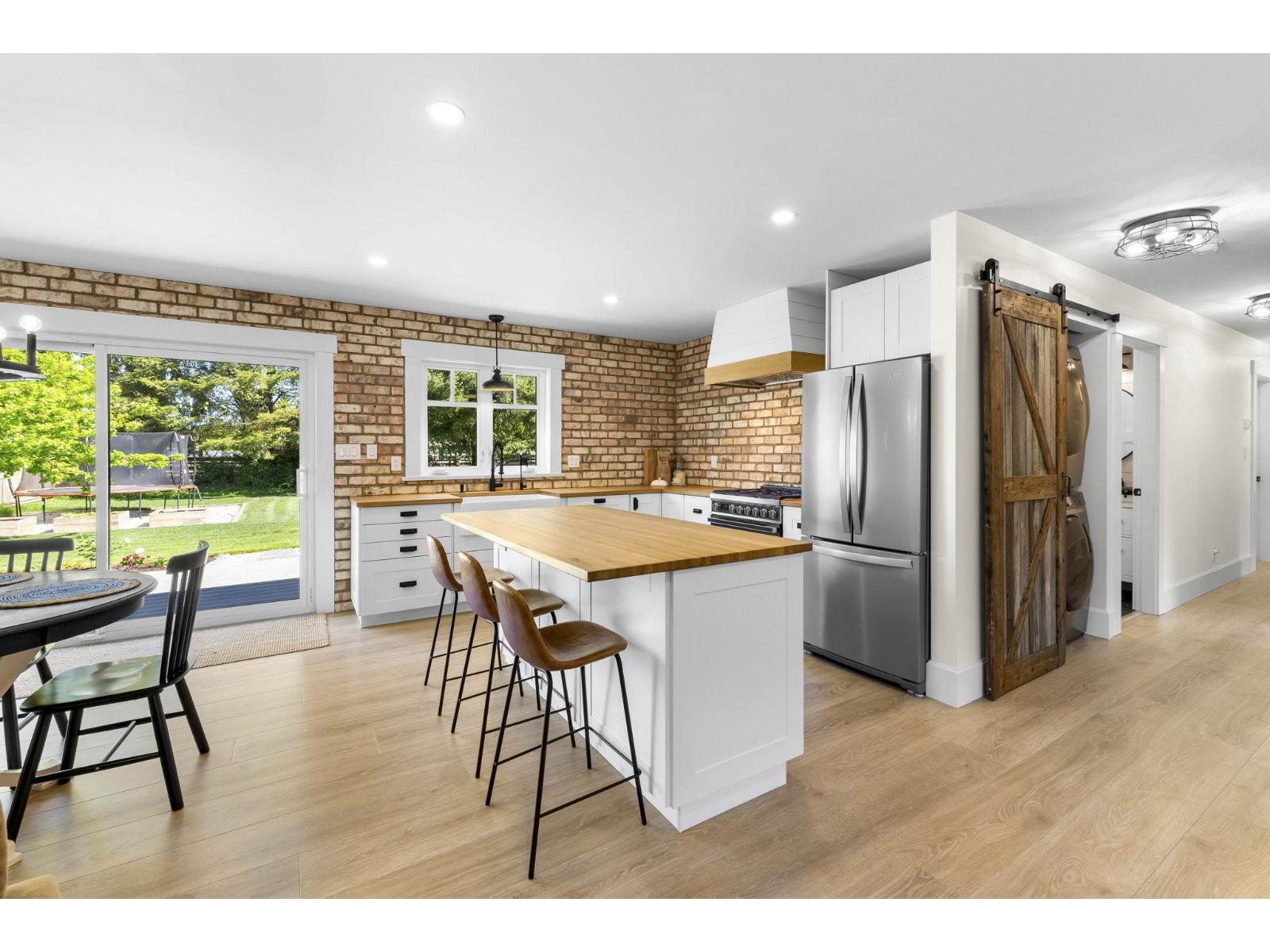 24633 56 Avenue, Langley, British Columbia V2Z 1B9 - Photo 11 - R3066265