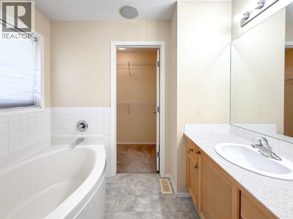 21 Panamount Hill Nw, Calgary, Alberta  T3K 5R8 - Photo 41 - A2270156