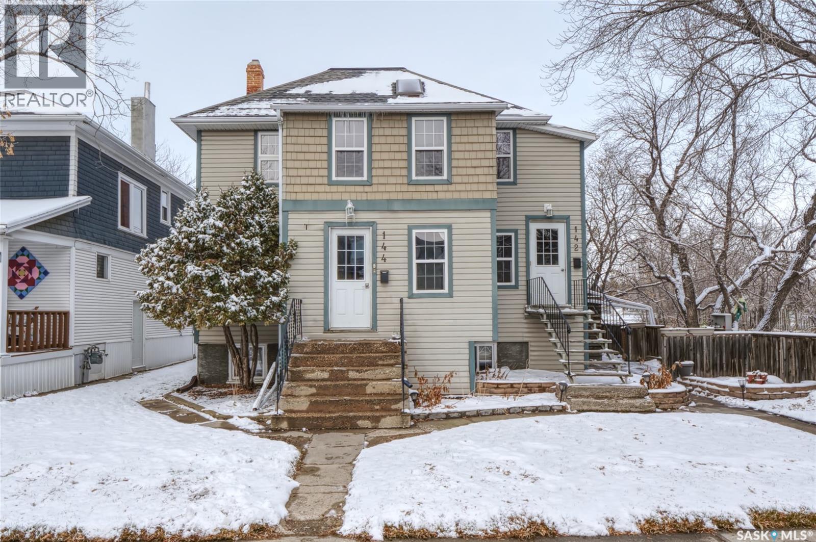 142 Hochelaga Street W, Moose Jaw, Saskatchewan  S6H 2G3 - Photo 1 - SK023862