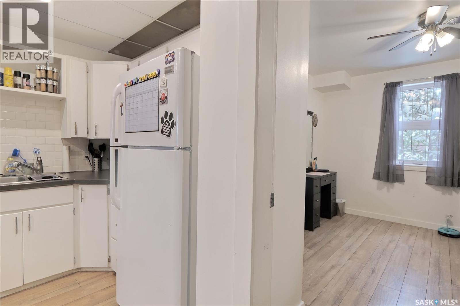 142 Hochelaga Street W, Moose Jaw, Saskatchewan  S6H 2G3 - Photo 10 - SK023862