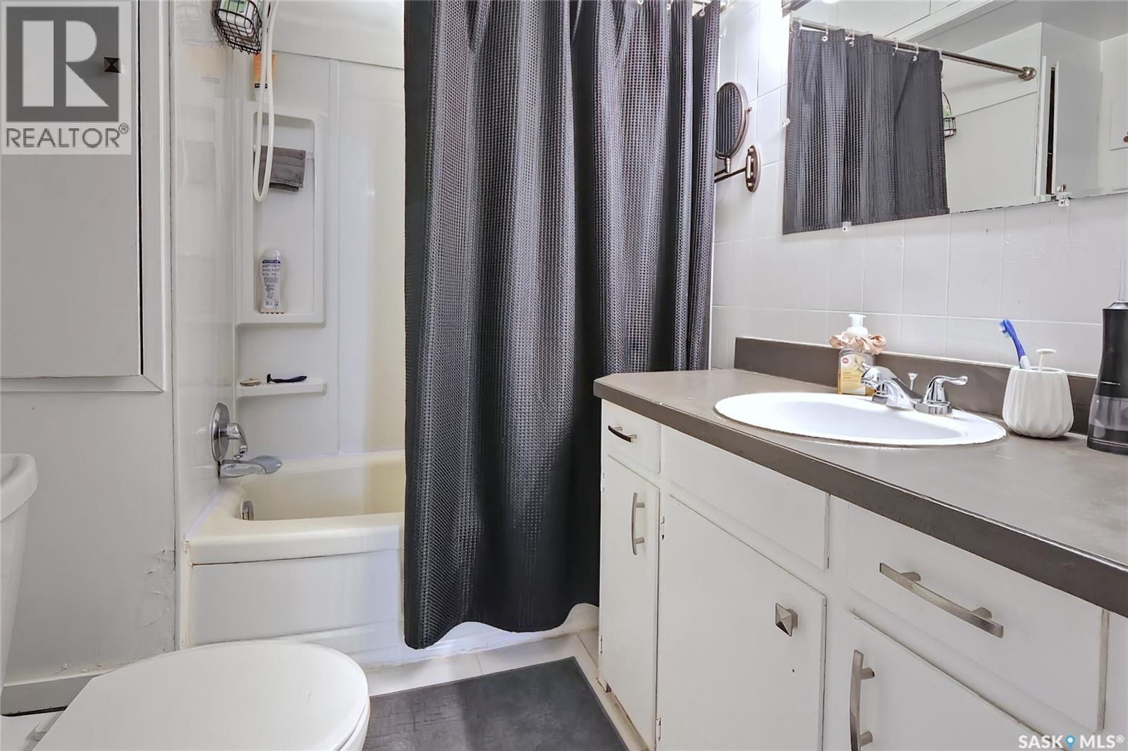 142 Hochelaga Street W, Moose Jaw, Saskatchewan  S6H 2G3 - Photo 13 - SK023862