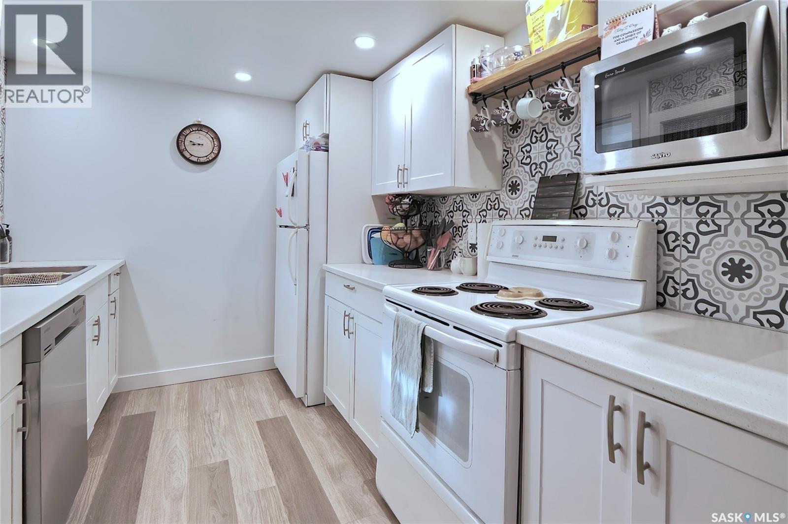 142 Hochelaga Street W, Moose Jaw, Saskatchewan  S6H 2G3 - Photo 38 - SK023862