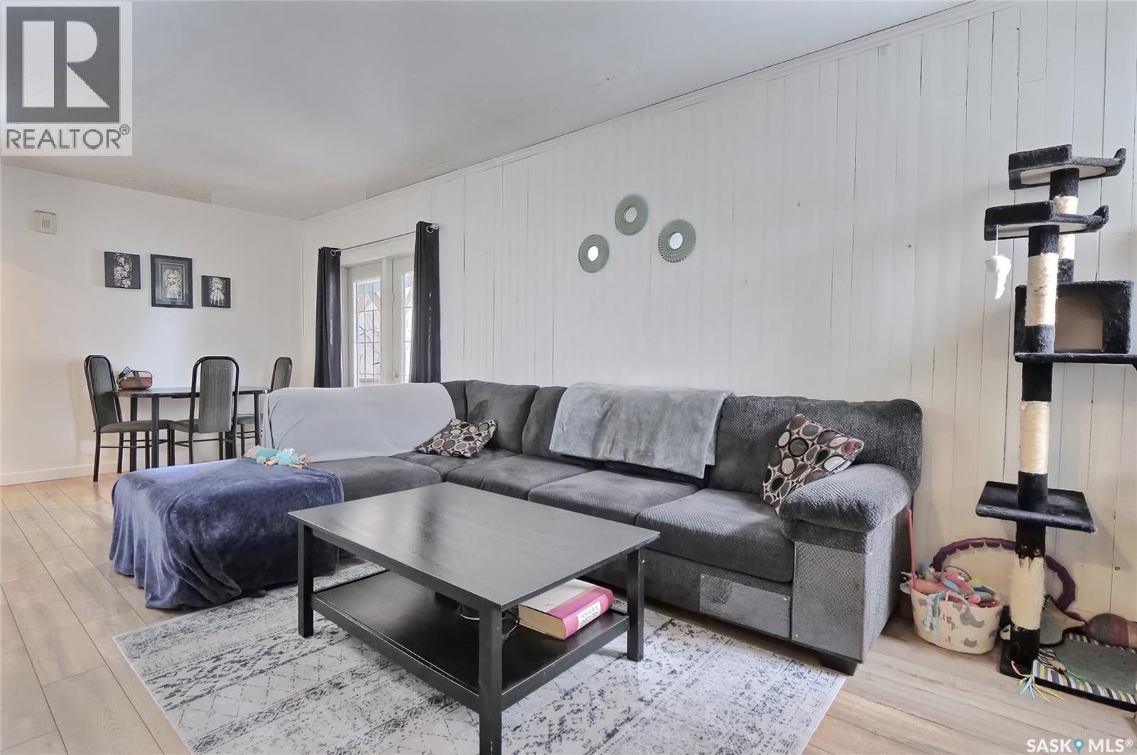 142 Hochelaga Street W, Moose Jaw, Saskatchewan  S6H 2G3 - Photo 4 - SK023862