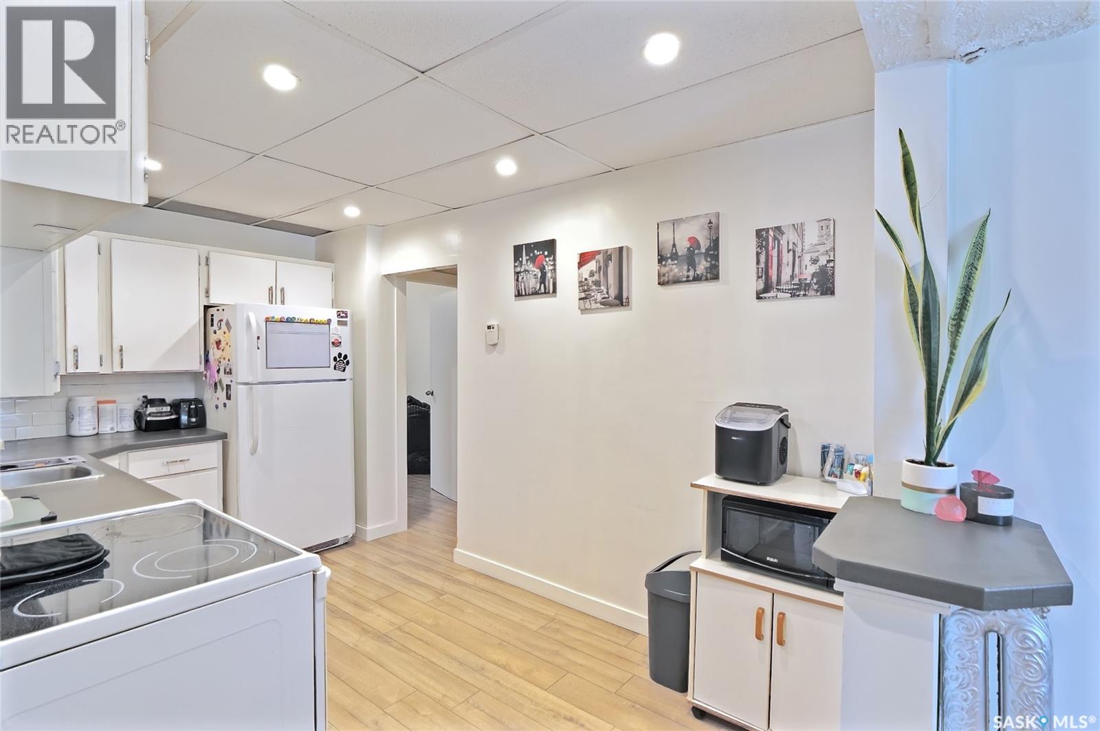 142 Hochelaga Street W, Moose Jaw, Saskatchewan  S6H 2G3 - Photo 7 - SK023862