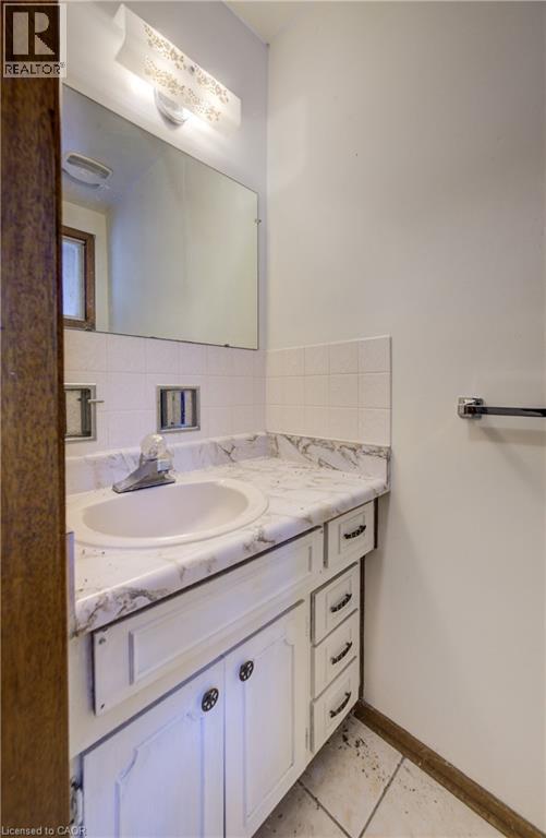 47 Academy Crescent, Waterloo, Ontario  N2L 5H8 - Photo 16 - 40787823