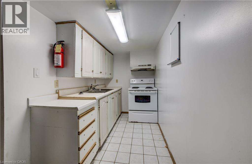 47 Academy Crescent, Waterloo, Ontario  N2L 5H8 - Photo 31 - 40787823