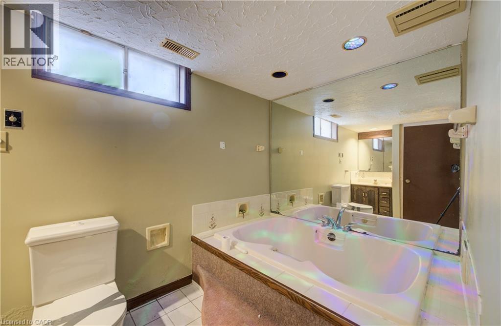 47 Academy Crescent, Waterloo, Ontario  N2L 5H8 - Photo 35 - 40787823