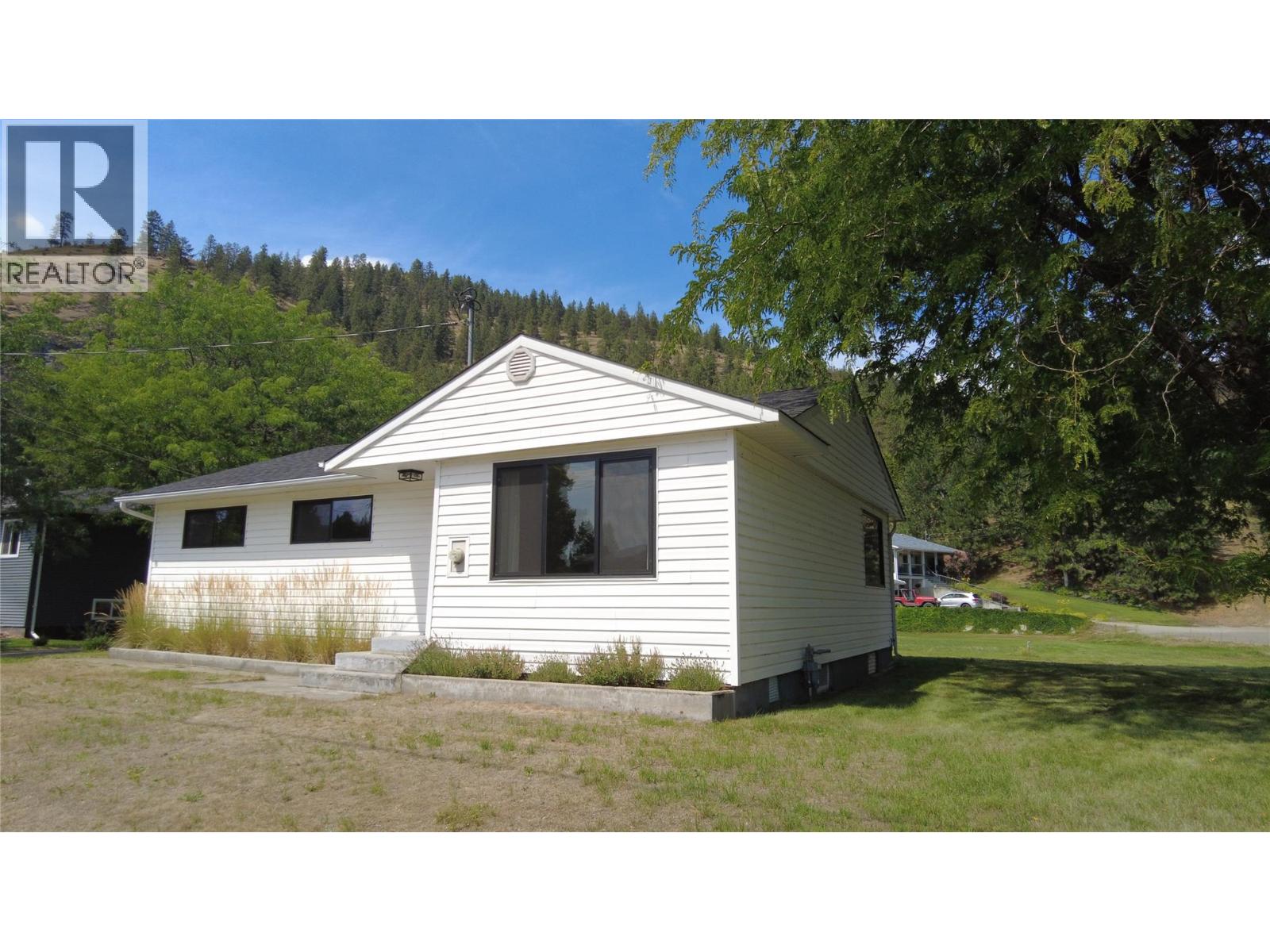 6295 College Road, Grand Forks, British Columbia V0H 1H2 - Photo 37 - 10369133