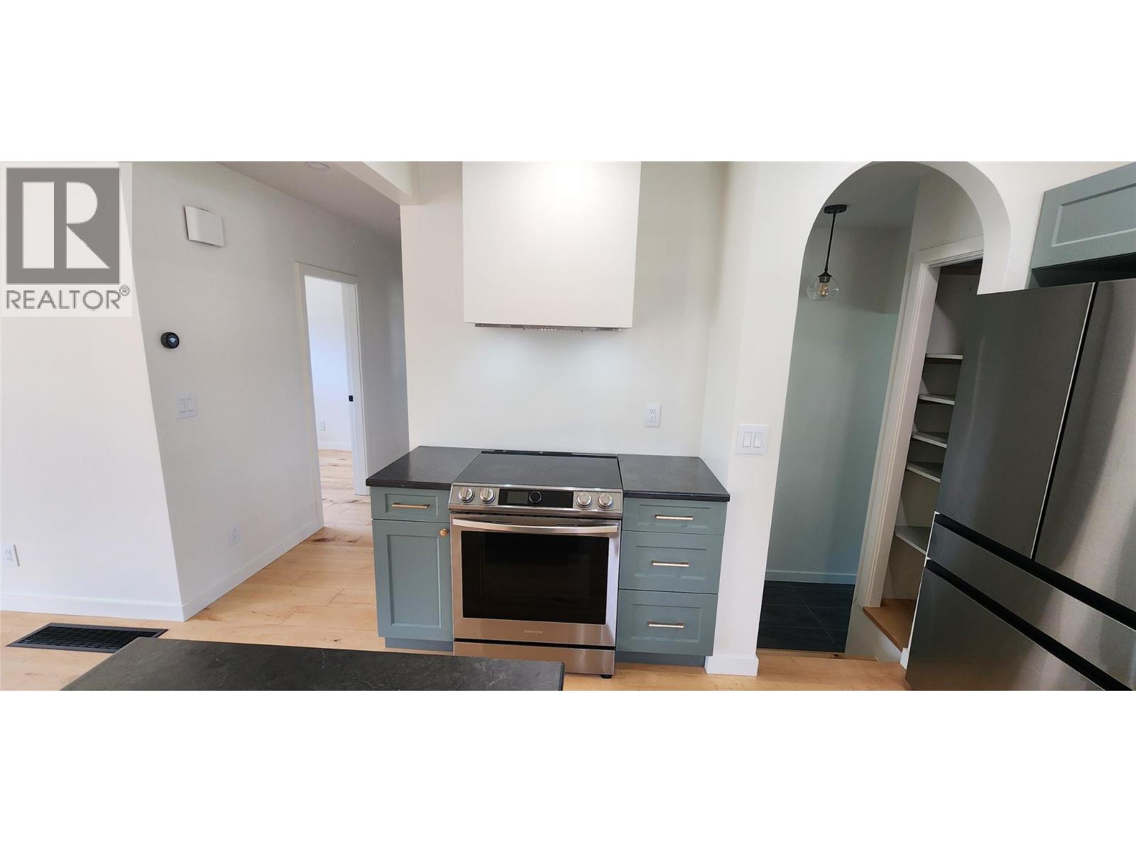 6295 College Road, Grand Forks, British Columbia V0H 1H2 - Photo 5 - 10369133