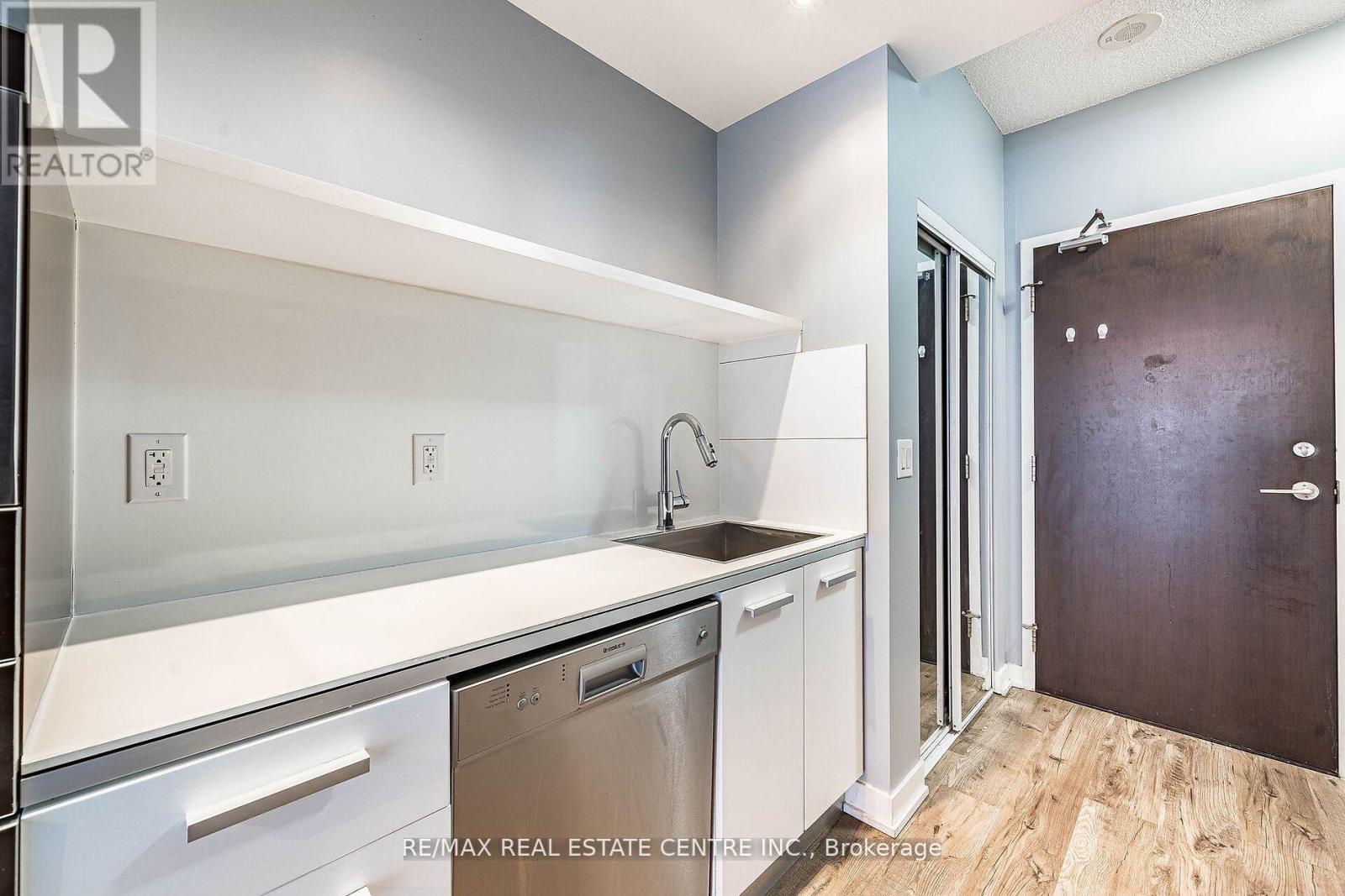 233 - 38 Dan Leckie Way, Toronto, Ontario  M5V 2V6 - Photo 11 - C12538176