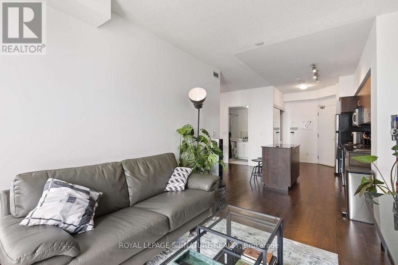 3412 - 215 Fort York Boulevard, Toronto, Ontario  M5V 4A2 - Photo 11 - C12538178