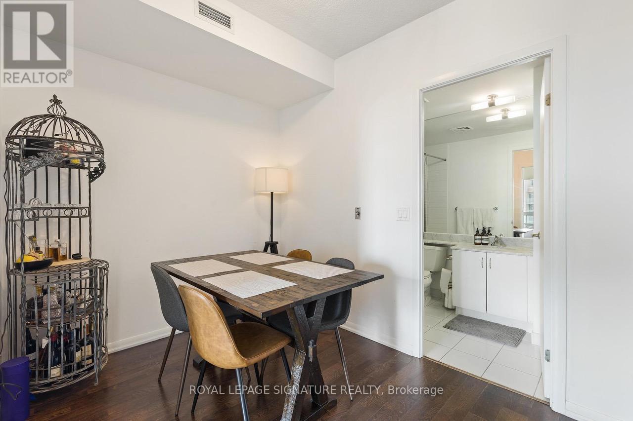 3412 - 215 Fort York Boulevard, Toronto, Ontario  M5V 4A2 - Photo 12 - C12538178