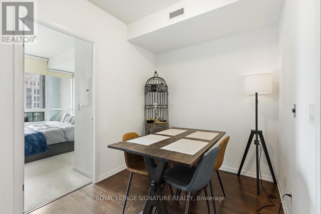 3412 - 215 Fort York Boulevard, Toronto, Ontario  M5V 4A2 - Photo 13 - C12538178