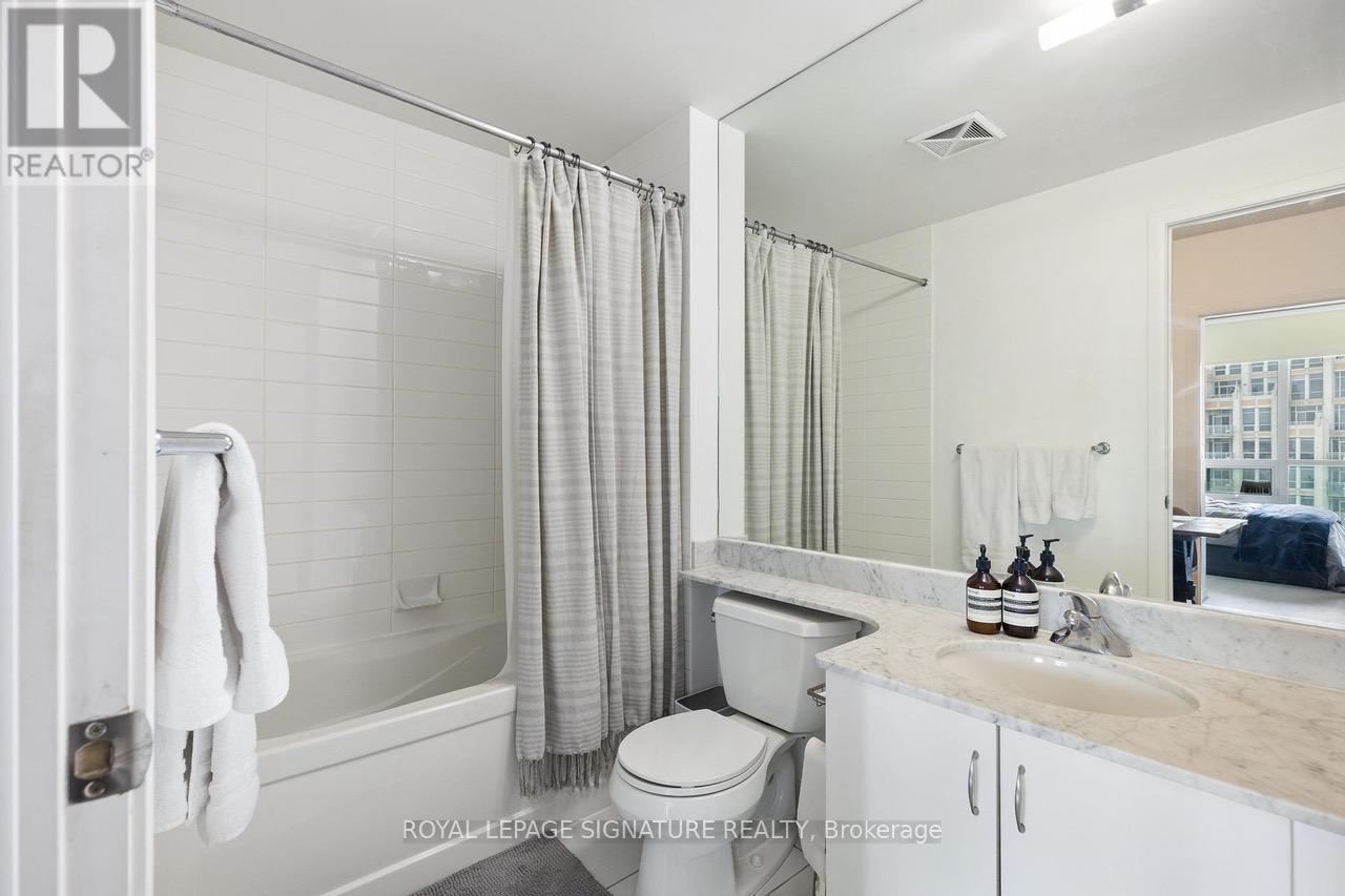 3412 - 215 Fort York Boulevard, Toronto, Ontario  M5V 4A2 - Photo 14 - C12538178