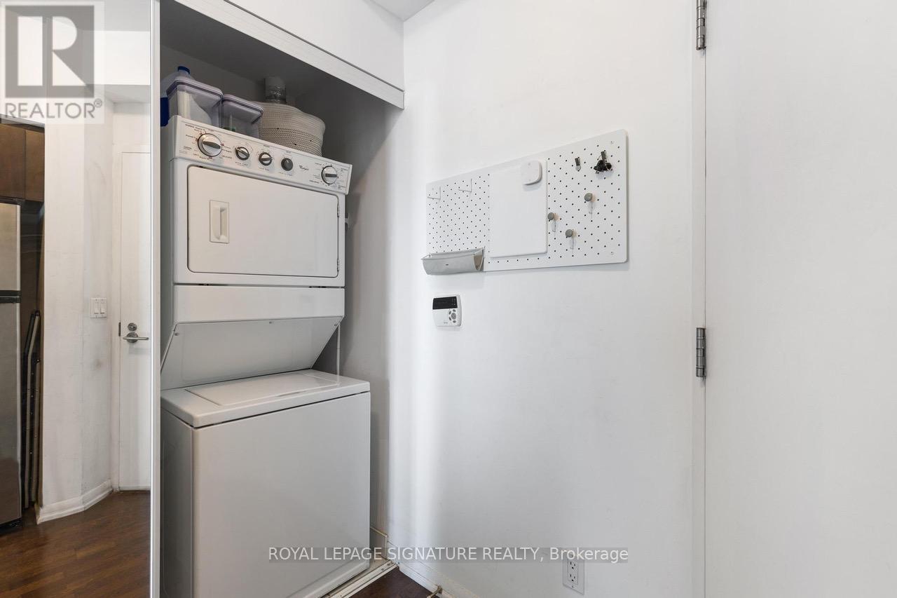 3412 - 215 Fort York Boulevard, Toronto, Ontario  M5V 4A2 - Photo 6 - C12538178