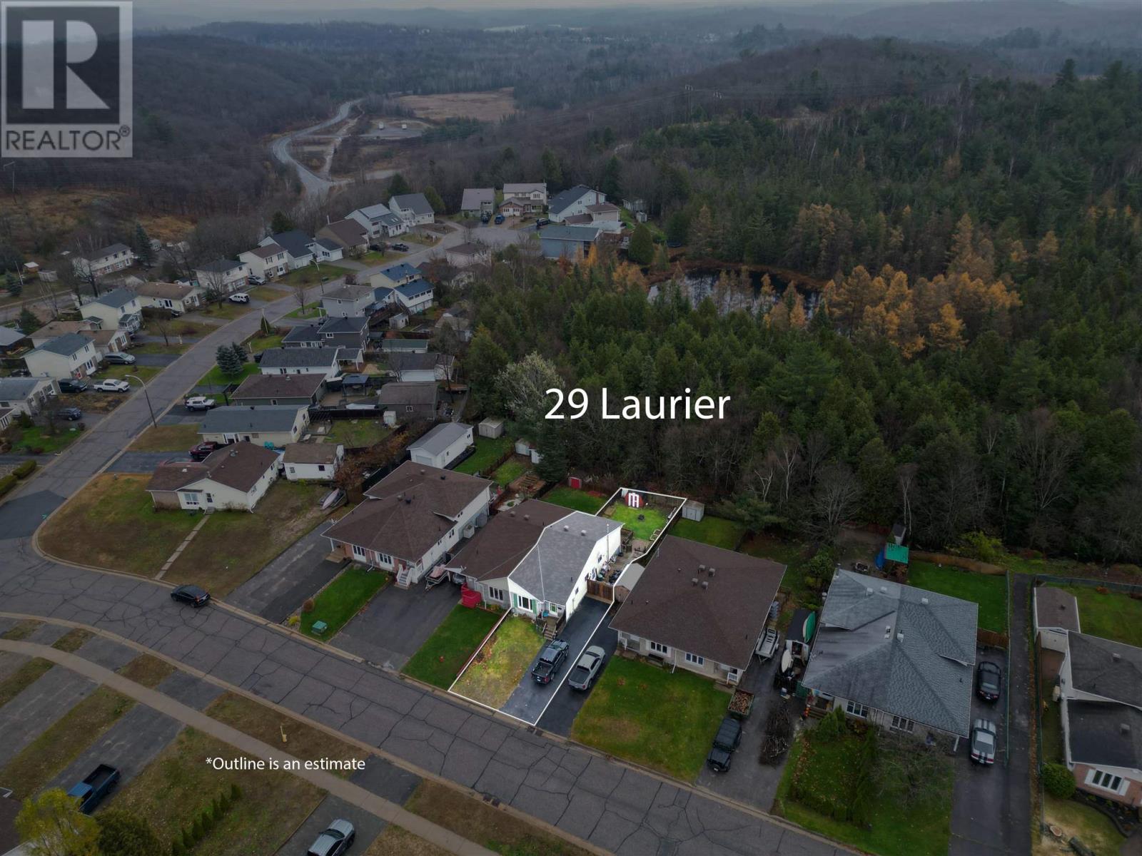 29 Laurier Rd, Elliot Lake, Ontario  P5A 2T9 - Photo 2 - SM253254