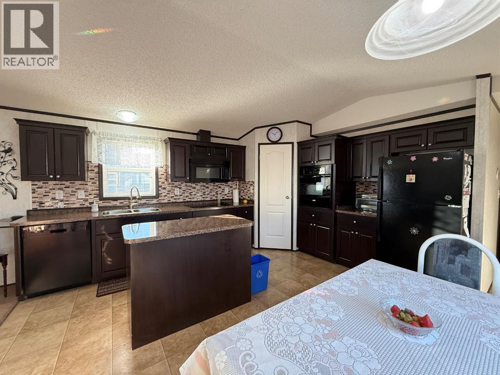 34, Eastview Estates Park, High Prairie, Alberta  T0G 1E0 - Photo 9 - A2270107