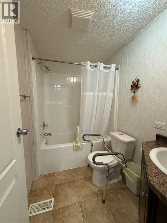 34, Eastview Estates Park, High Prairie, Alberta  T0G 1E0 - Photo 21 - A2270107