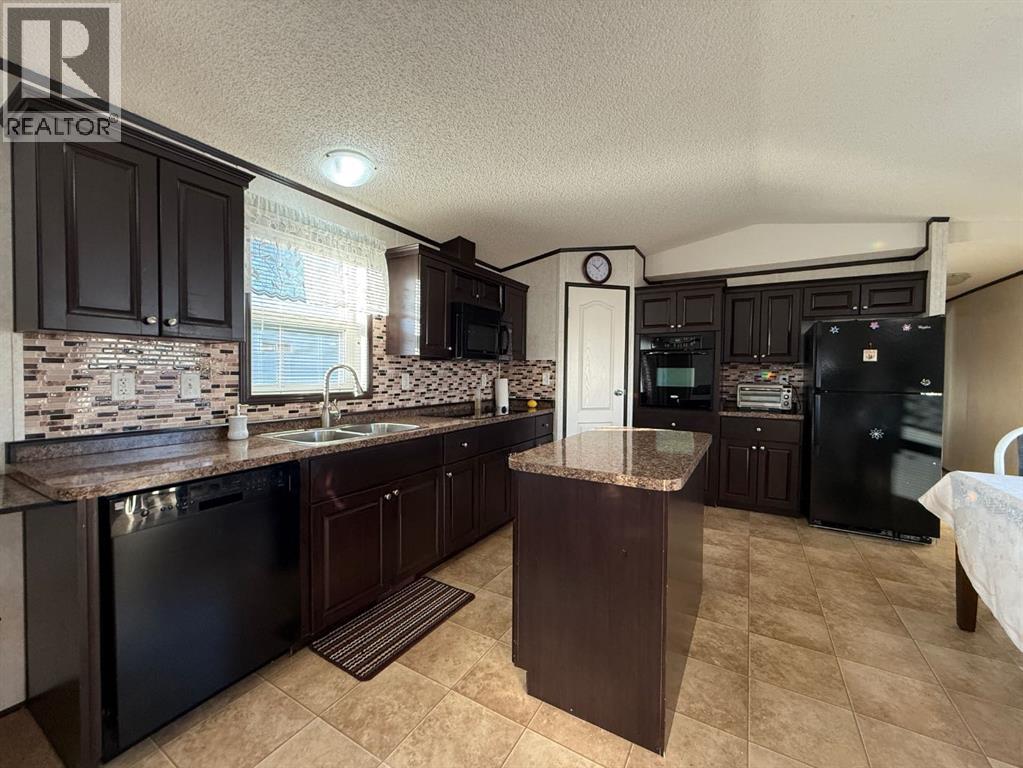 34, Eastview Estates Park, High Prairie, Alberta  T0G 1E0 - Photo 5 - A2270107