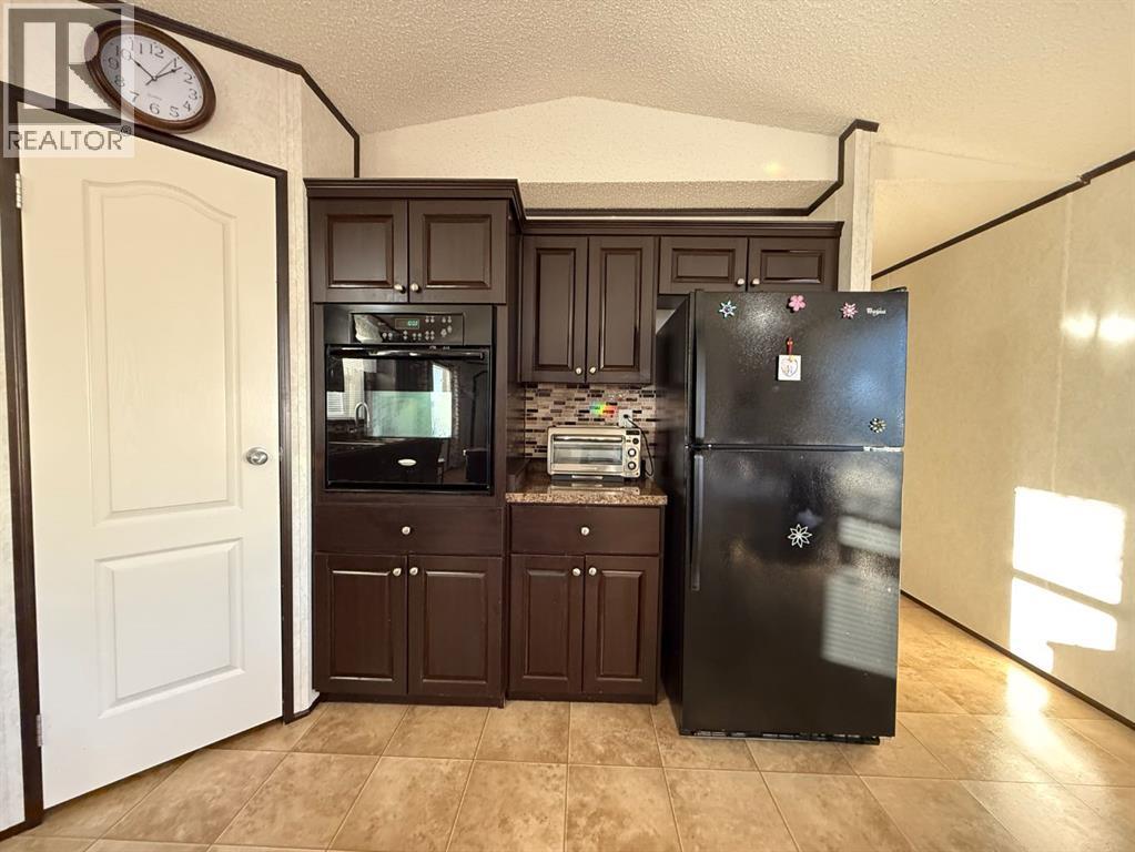 34, Eastview Estates Park, High Prairie, Alberta  T0G 1E0 - Photo 7 - A2270107