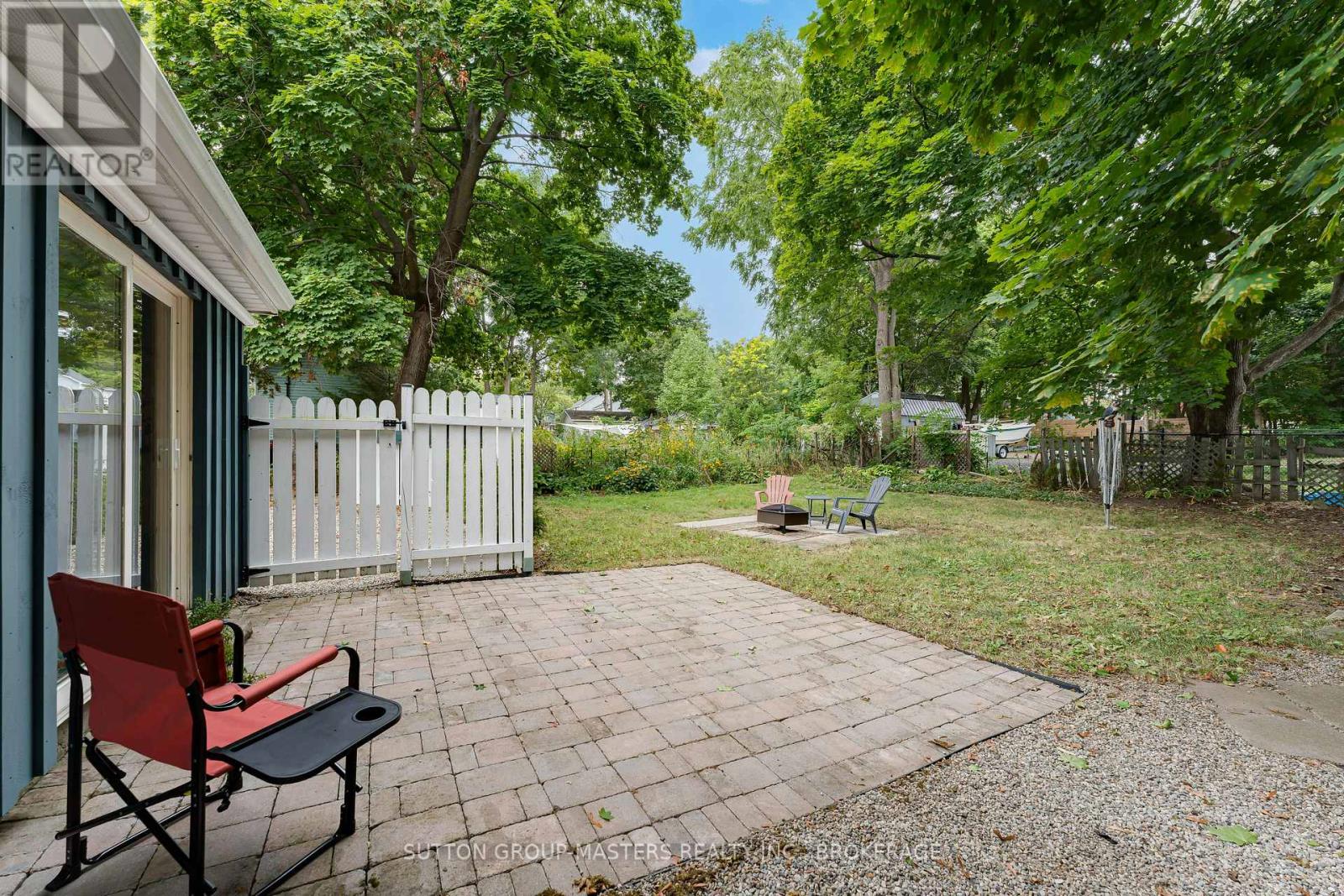 60 Centre Street, Gananoque, Ontario K7G 2H7 - Photo 28 - X12538454