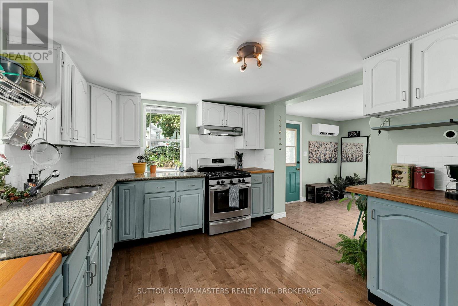 60 Centre Street, Gananoque, Ontario K7G 2H7 - Photo 8 - X12538454