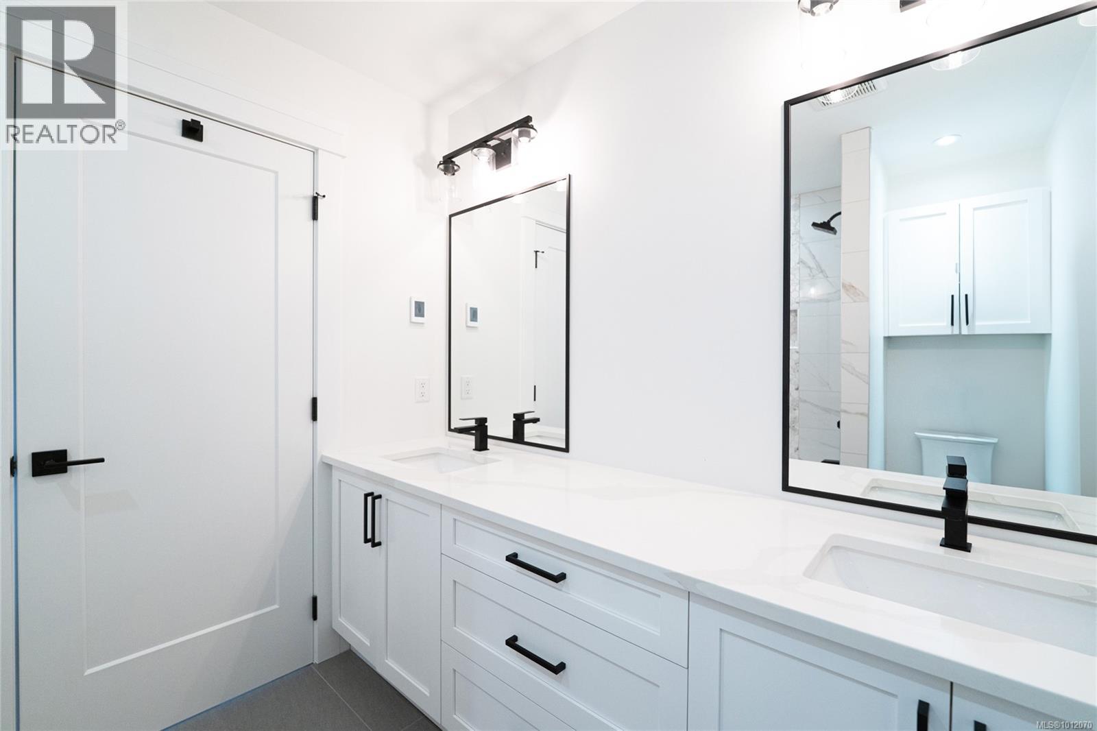 3880 Wilkinson Rd, Saanich, British Columbia  V8Z 5A2 - Photo 56 - 1012070